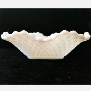VINTAGE ANTIQUE Milk Glass Diamond Pattern Square Ruffled Bowl Dish